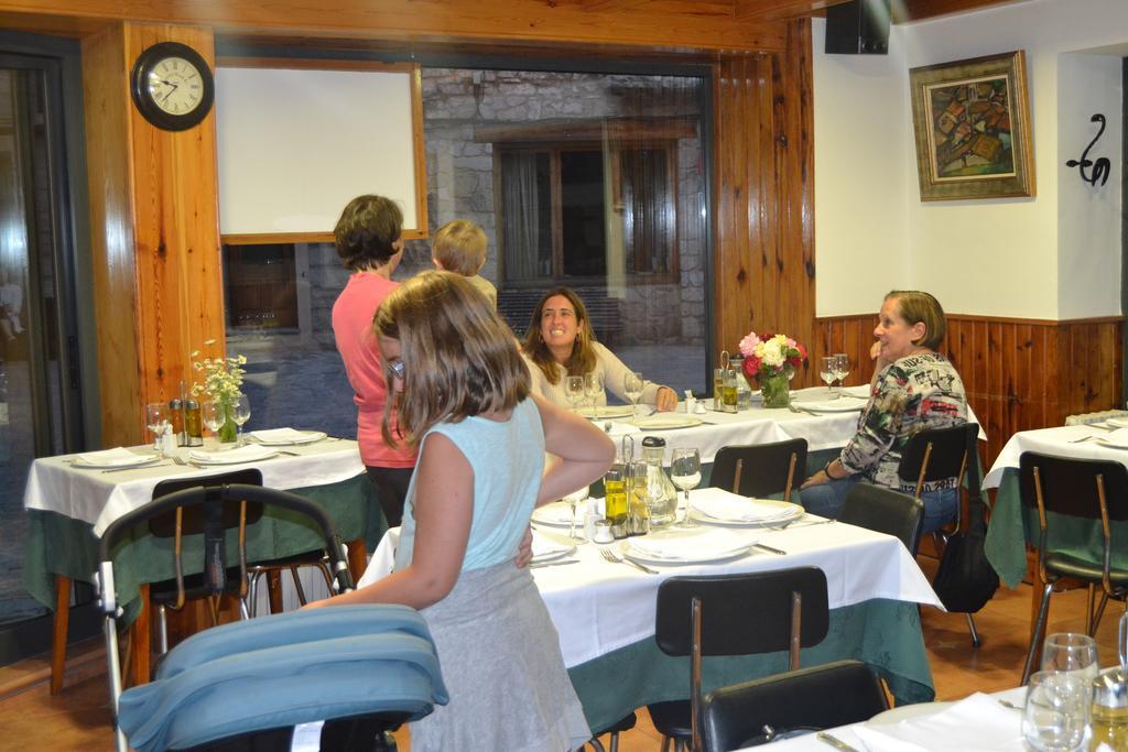 קסטלאר דה נוג Hostal La Muntanya מראה חיצוני תמונה