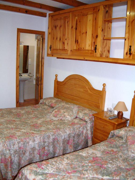 קסטלאר דה נוג Hostal La Muntanya מראה חיצוני תמונה